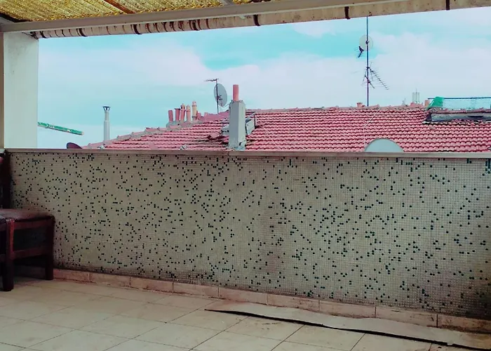 Eroz Old 호스텔 *